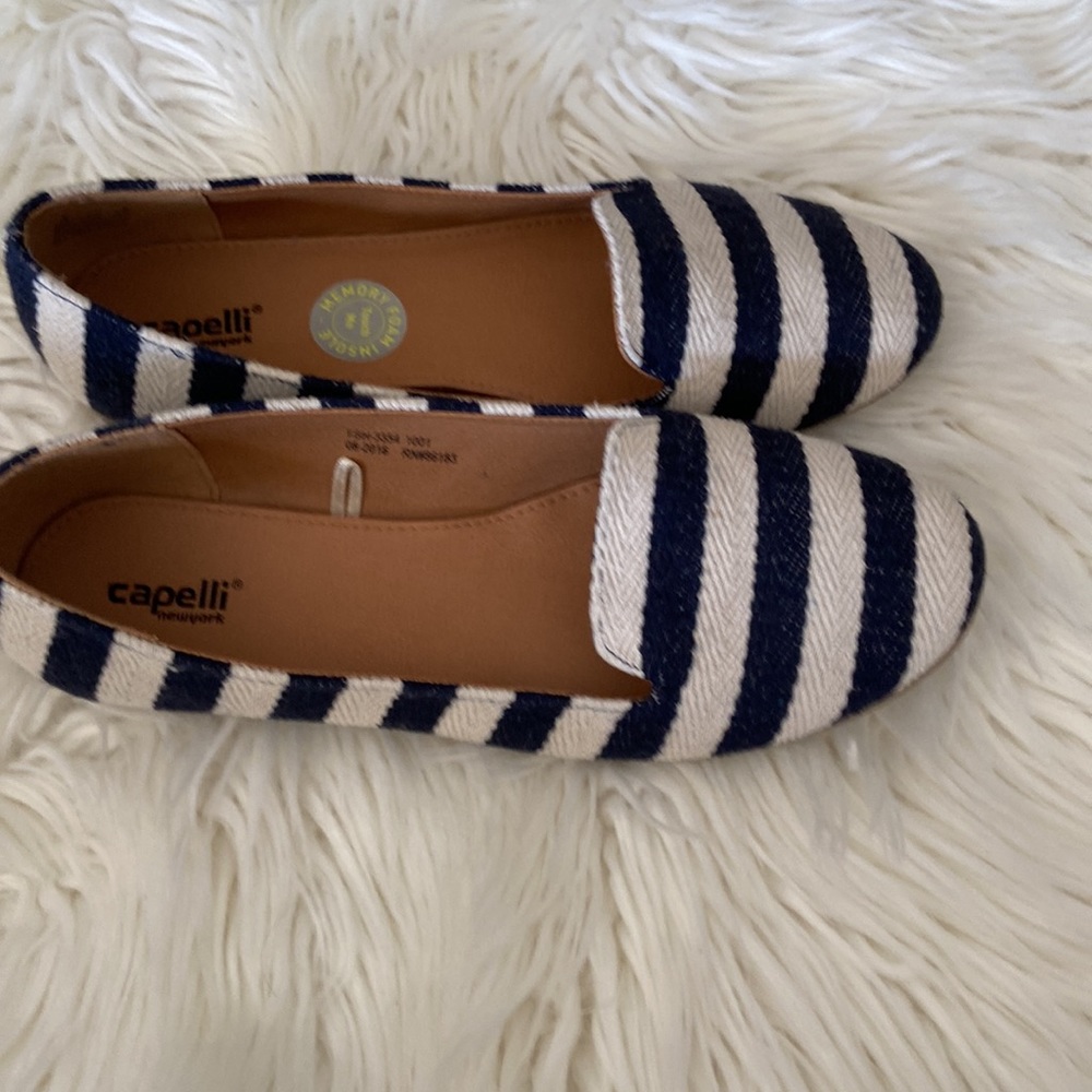 Capelli Memory Foam Shoes preowned excellent condition size 8 - Picture 10 of 10